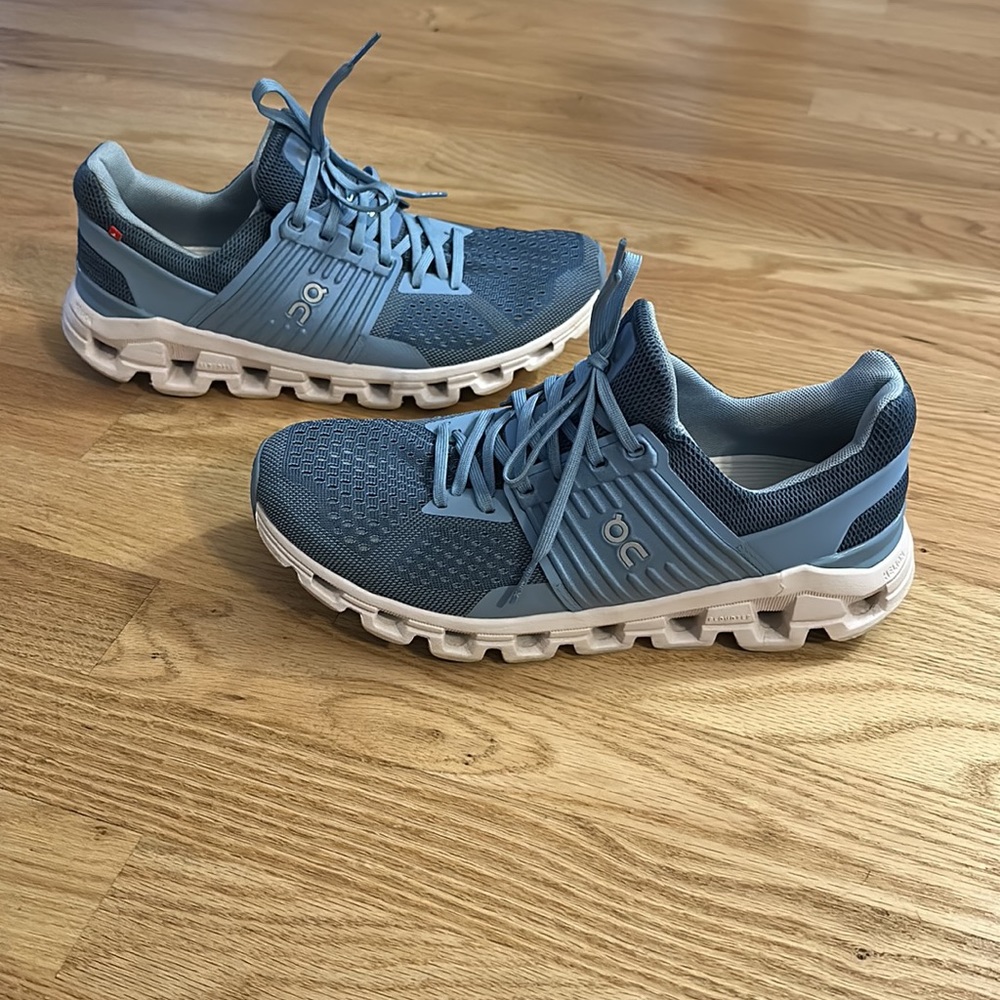 On Cloud Cloudswift shoes in size 9.5